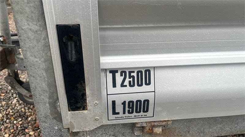 Selandia Maskintrailer med vip og rampe med hydrau - Remolque plataforma/ Caja abierta: foto 5 Selandia Maskintrailer med vip og rampe med hydrau - Remolque plataforma/ Caja abierta: foto 5