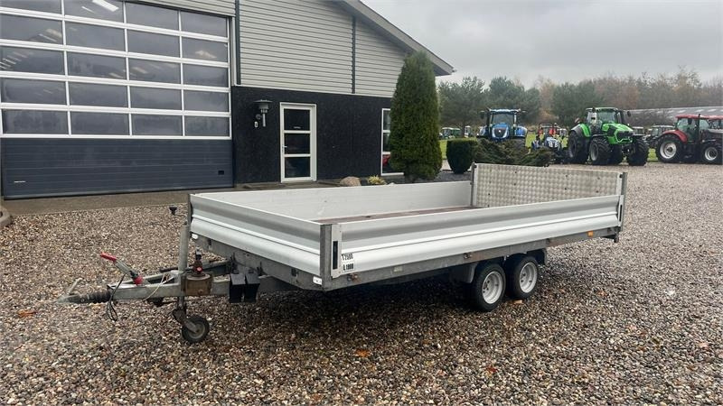 Selandia Maskintrailer med vip og rampe med hydrau - Remolque plataforma/ Caja abierta: foto 2 Selandia Maskintrailer med vip og rampe med hydrau - Remolque plataforma/ Caja abierta: foto 2