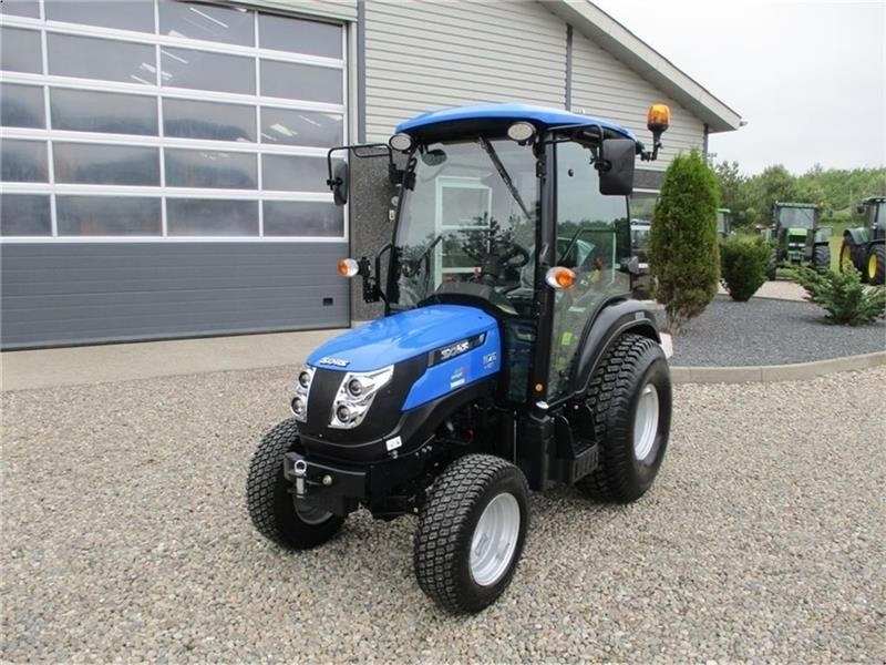 Tractor Solis 26 HST med kabine og turf hjul: foto 6 Tractor Solis 26 HST med kabine og turf hjul: foto 6