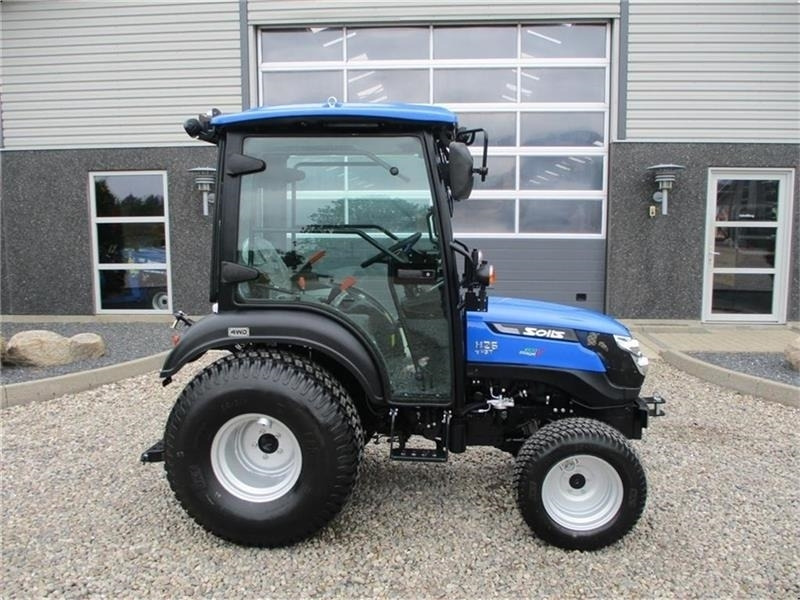 Tractor Solis 26 HST med kabine og turf hjul: foto 10 Tractor Solis 26 HST med kabine og turf hjul: foto 10