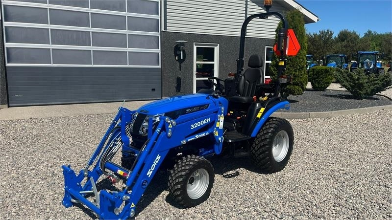 Solis H26 HST Med Frontlæsser og GardenPro dæk - Tractor municipal: foto 2 Solis H26 HST Med Frontlæsser og GardenPro dæk - Tractor municipal: foto 2