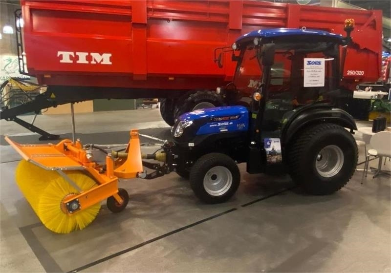 Solis H26 HST SnowEdition med Thyregod TK 1600 kost på - Tractor: foto 1 Solis H26 HST SnowEdition med Thyregod TK 1600 kost på - Tractor: foto 1