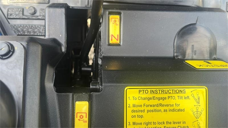 Tractor Solis S26 6+2 gearmaskine med servostyring: foto 7