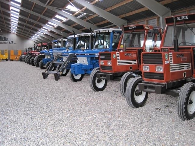 Tractor - - - TRAKTORER OG MASKINPARKER KØBES KONTANT I RE: foto 9