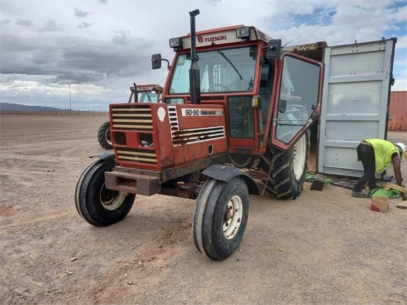 Tractor - - - TRAKTORER OG MASKINPARKER KØBES KONTANT I RE: foto 14