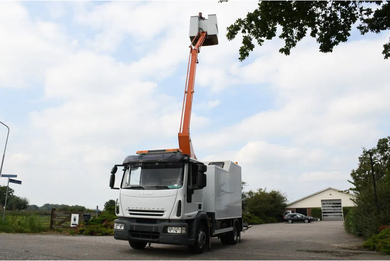 Iveco EuroCargo 120 E18!! ARBEITSBUHNE/SKYWORKER/HOOGWERKER!!EURO5!! CUSTERS!! - Camión: foto 3 Iveco EuroCargo 120 E18!! ARBEITSBUHNE/SKYWORKER/HOOGWERKER!!EURO5!! CUSTERS!! - Camión: foto 3
