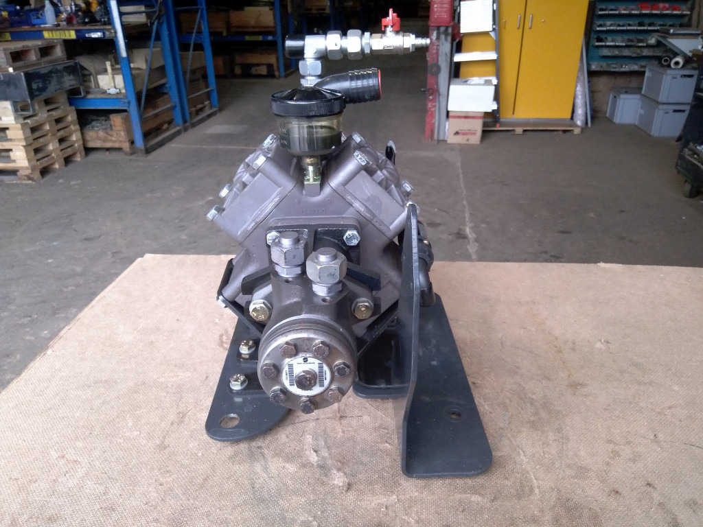 Bomag BM2000-75 - - Bomba hidráulica para Maquinaria de construcción: foto 4 Bomag BM2000-75 - - Bomba hidráulica para Maquinaria de construcción: foto 4