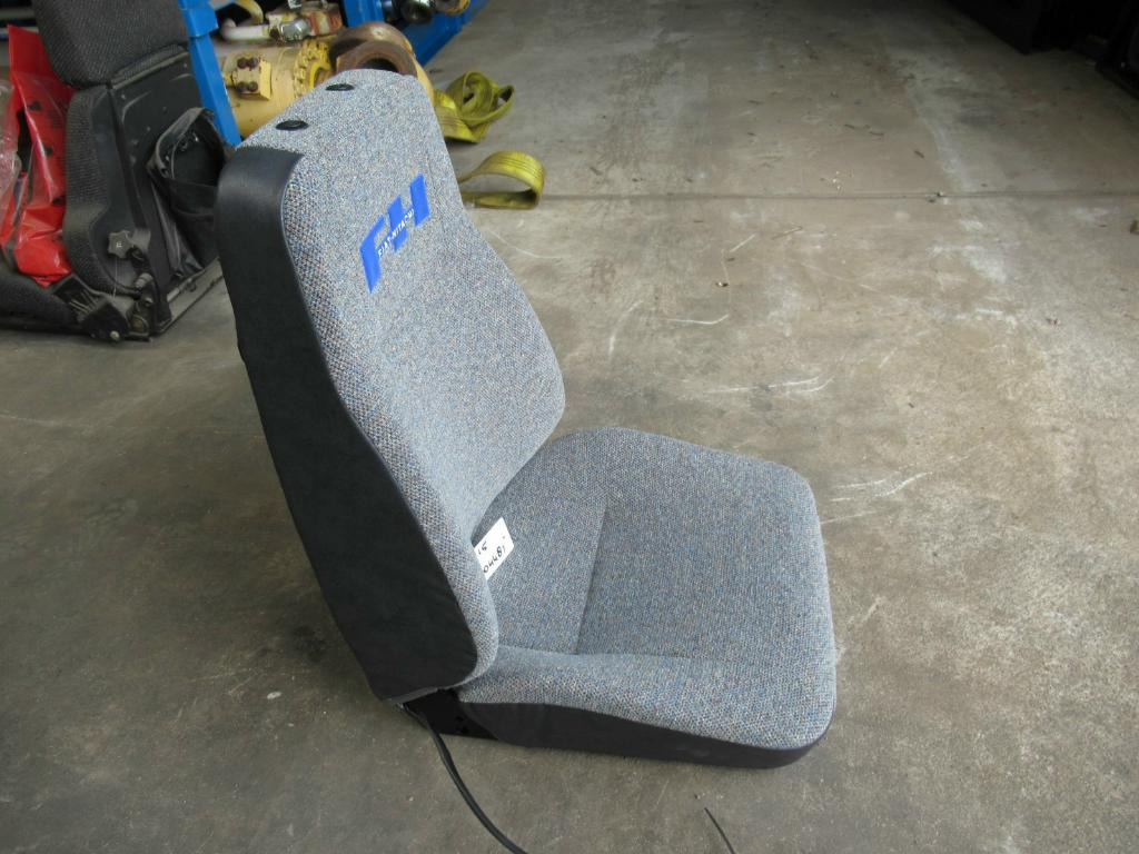 CNH 71412009 - - Asiento para Maquinaria de construcción: foto 5 CNH 71412009 - - Asiento para Maquinaria de construcción: foto 5