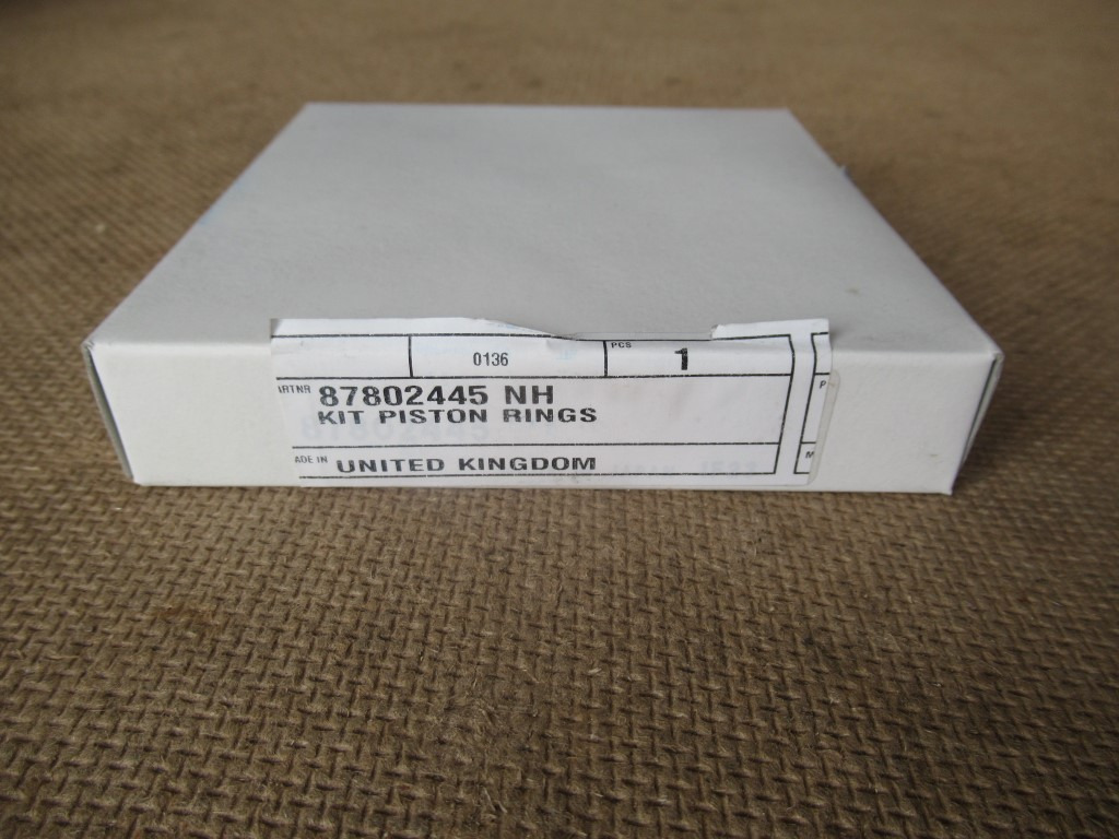 CNH 87802445 - - Pistones/ Anillos/ Bujes para Maquinaria de construcción: foto 2 CNH 87802445 - - Pistones/ Anillos/ Bujes para Maquinaria de construcción: foto 2