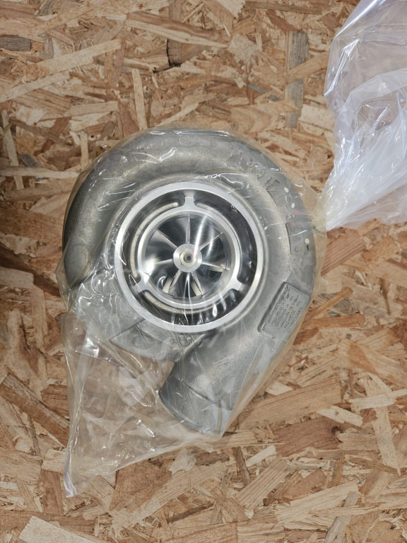 Case 84593946R - 84593946 - Turbocompresor para Maquinaria de construcción: foto 3 Case 84593946R - 84593946 - Turbocompresor para Maquinaria de construcción: foto 3