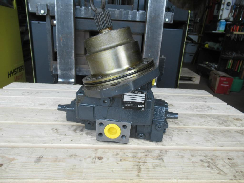 Case D4743730 - Reductor de giro para Maquinaria de construcción: foto 1 Case D4743730 - Reductor de giro para Maquinaria de construcción: foto 1