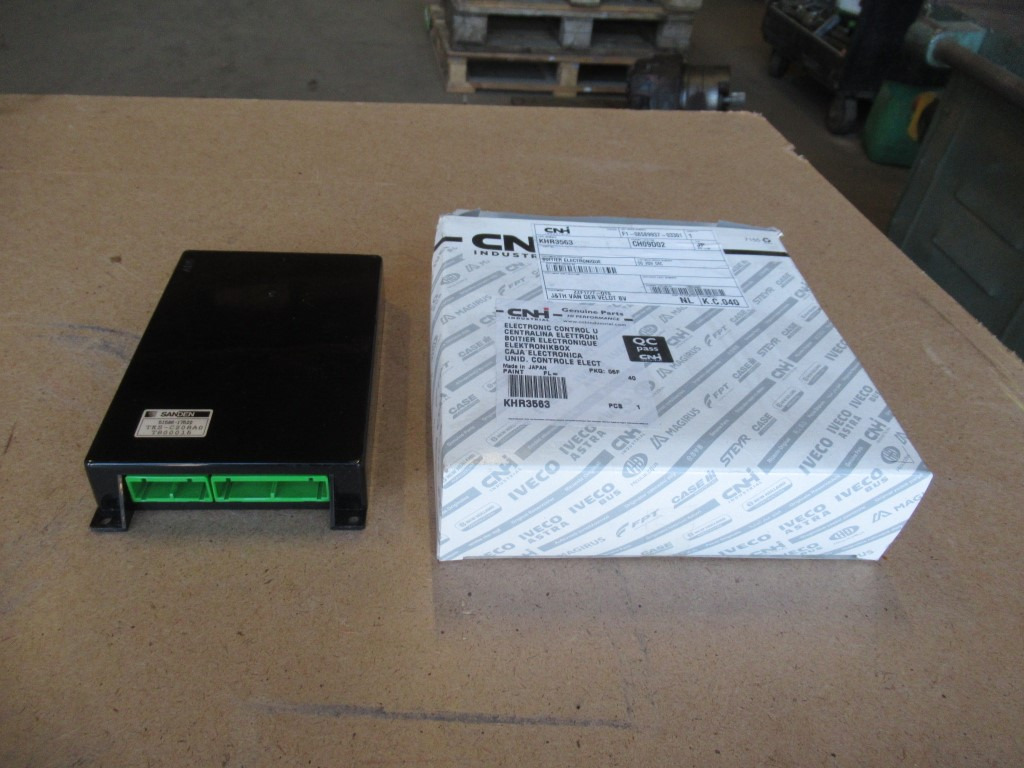 Case KHR3563 - Unidad de control para Maquinaria de construcción: foto 4 Case KHR3563 - Unidad de control para Maquinaria de construcción: foto 4