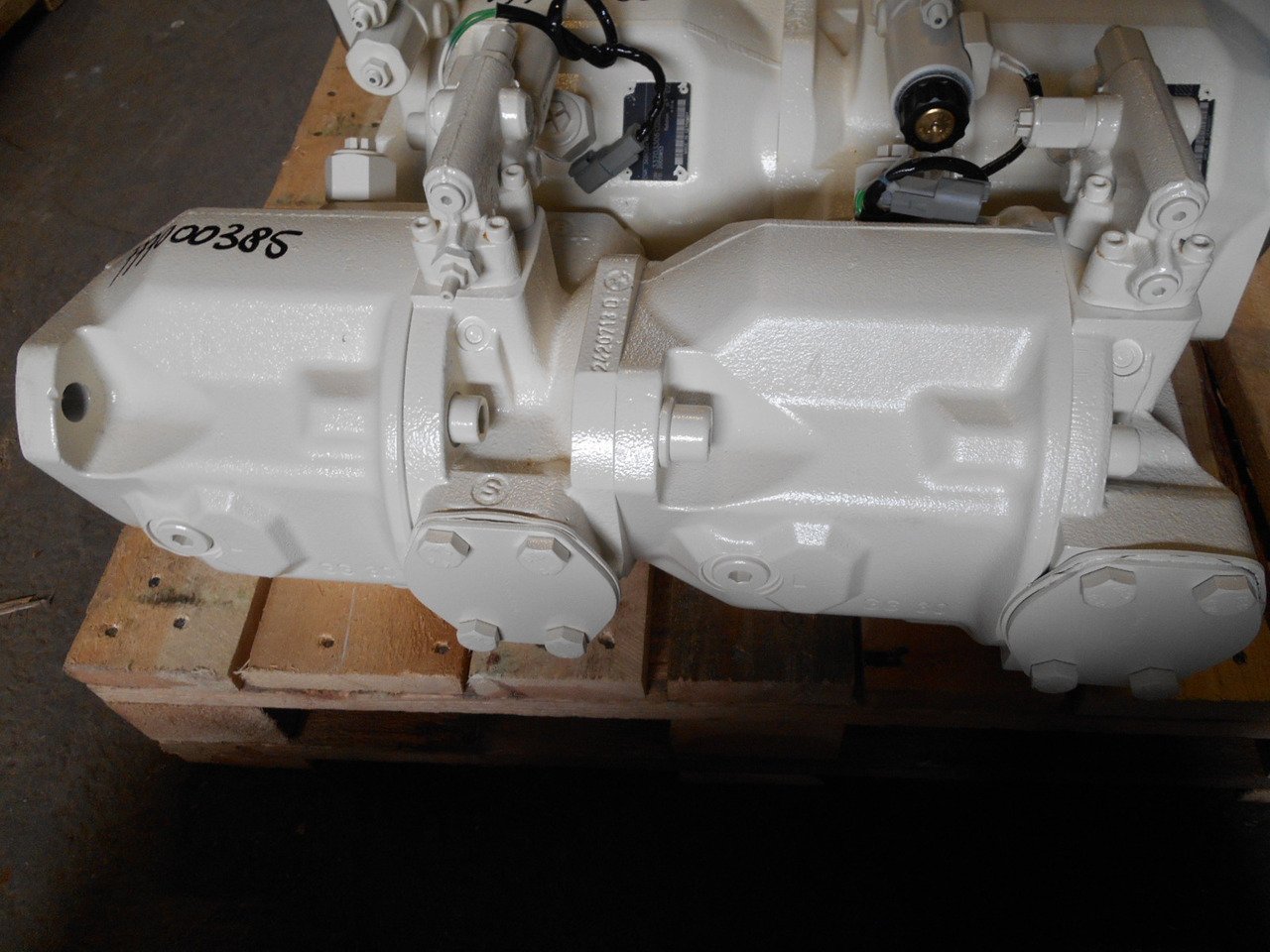 Caterpillar 3686566 - 1459394 - Motor hidráulico para Maquinaria agrícola: foto 2 Caterpillar 3686566 - 1459394 - Motor hidráulico para Maquinaria agrícola: foto 2