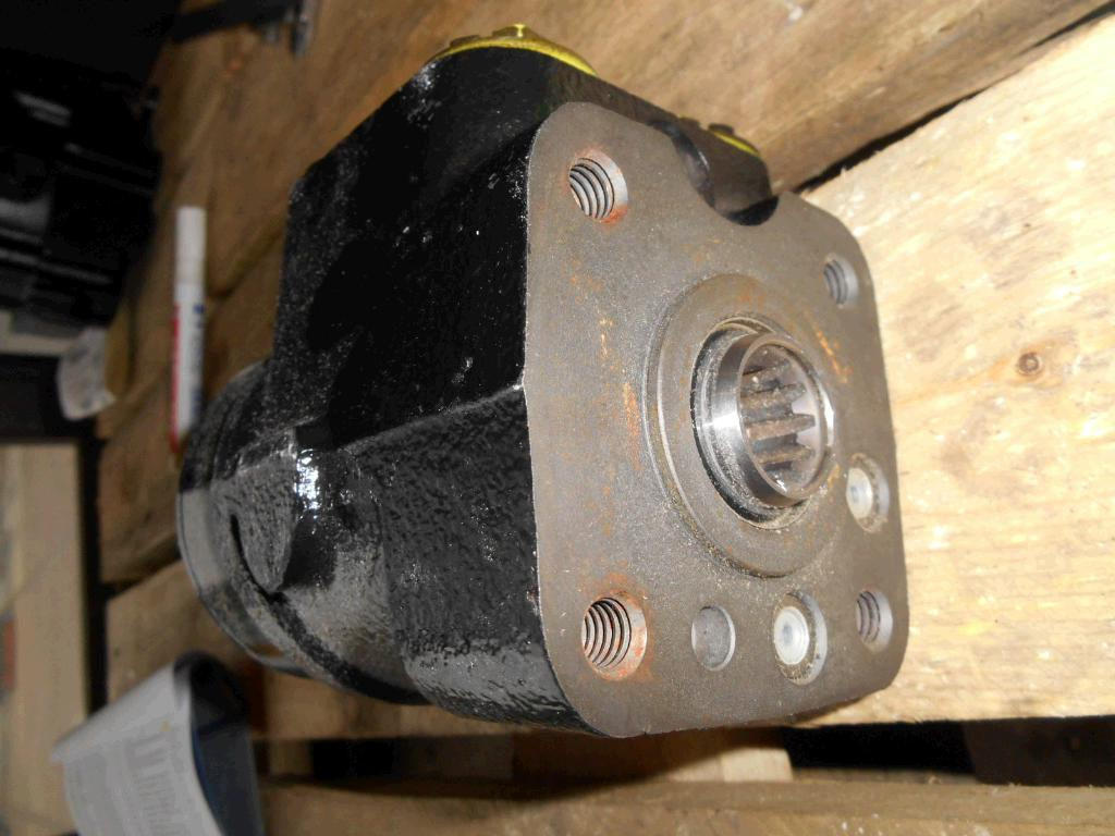 Fiat Hitachi 71484944 - 1166393 - Motor hidráulico para Maquinaria de construcción: foto 2 Fiat Hitachi 71484944 - 1166393 - Motor hidráulico para Maquinaria de construcción: foto 2