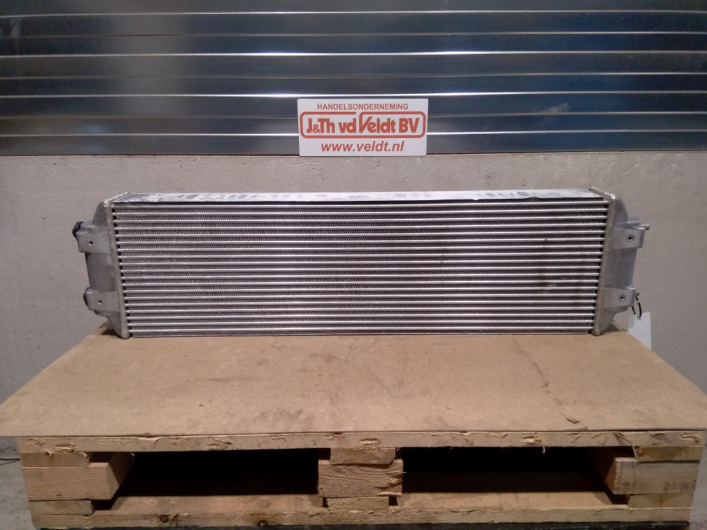 Hitachi YA00001634 - Intercooler para Maquinaria de construcción: foto 4 Hitachi YA00001634 - Intercooler para Maquinaria de construcción: foto 4