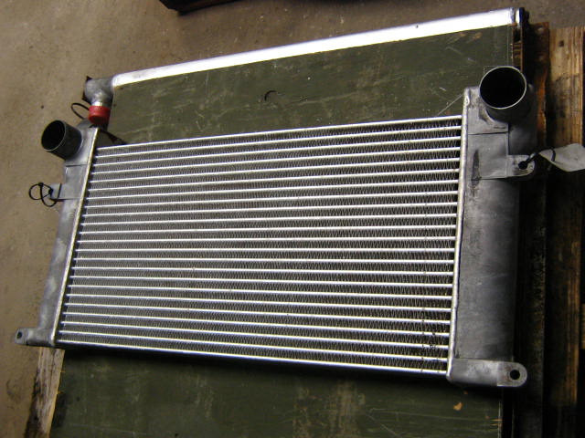 Hitachi ZX210 - - Intercooler para Maquinaria de construcción: foto 2 Hitachi ZX210 - - Intercooler para Maquinaria de construcción: foto 2