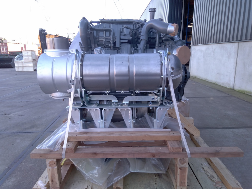 Isuzu 6UZ1XBSS-01 - KTH16132 - Motor para Maquinaria de construcción: foto 4 Isuzu 6UZ1XBSS-01 - KTH16132 - Motor para Maquinaria de construcción: foto 4