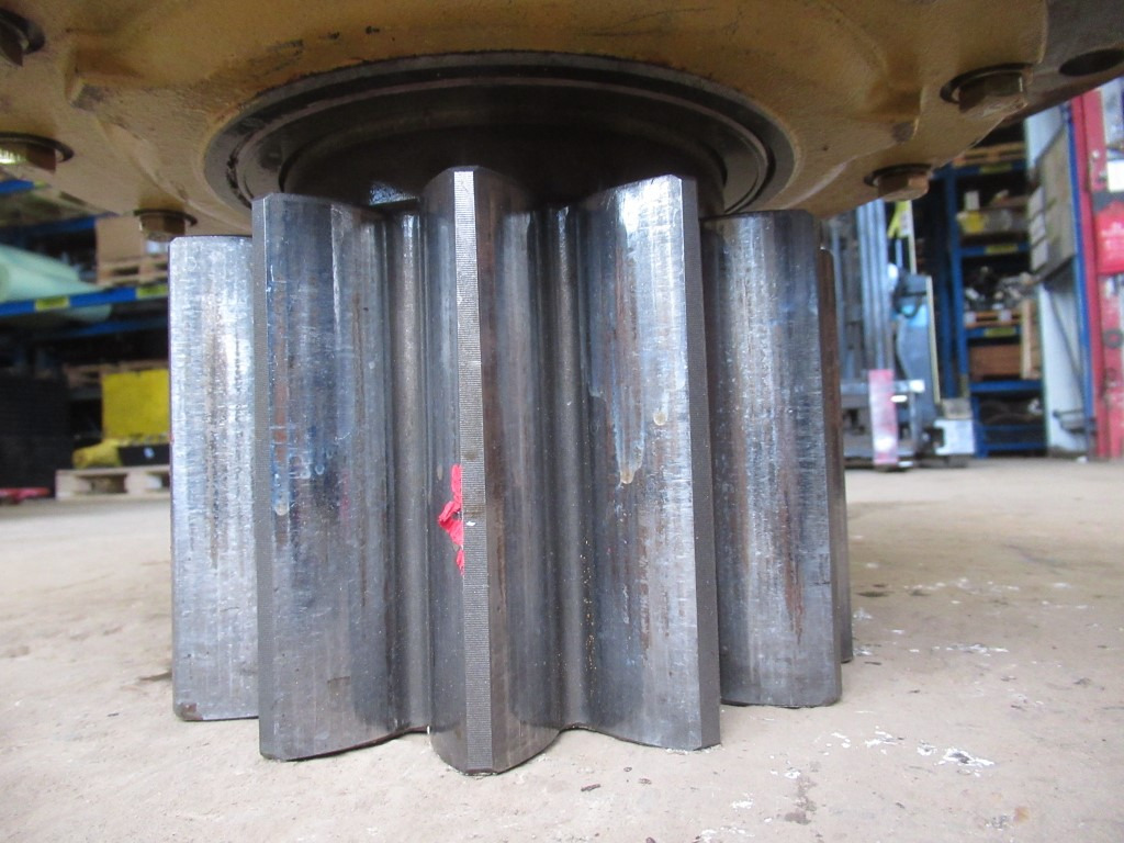 Komatsu 209-26-00040 - Reductor de giro para Maquinaria de construcción: foto 3 Komatsu 209-26-00040 - Reductor de giro para Maquinaria de construcción: foto 3