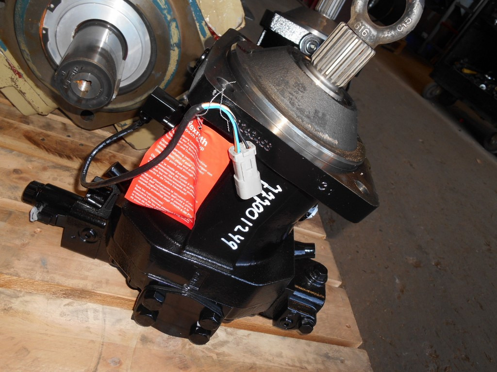 New Holland 84345391 - Motor hidráulico para Maquinaria de construcción: foto 1 New Holland 84345391 - Motor hidráulico para Maquinaria de construcción: foto 1