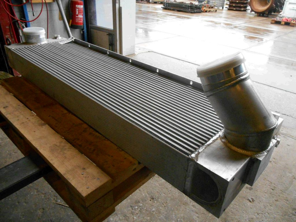 Terex O&K 6002157 - 4027493 - Intercooler para Maquinaria de construcción: foto 3 Terex O&K 6002157 - 4027493 - Intercooler para Maquinaria de construcción: foto 3