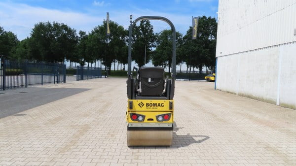 Bomag BW 80 AD-5 - Apisonadora de asfalto: foto 3 Bomag BW 80 AD-5 - Apisonadora de asfalto: foto 3
