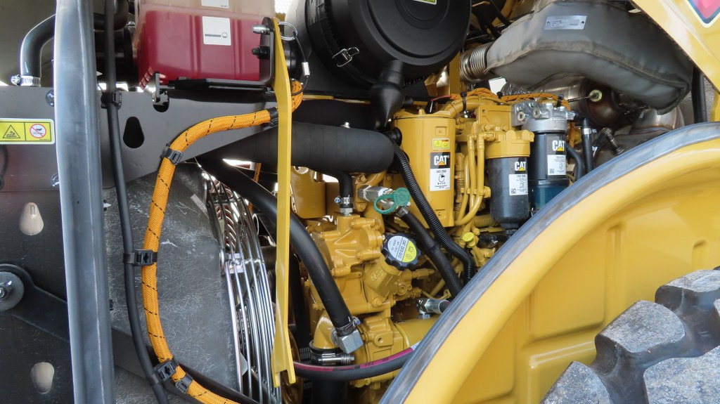 Compactador Caterpillar CS74B: foto 11