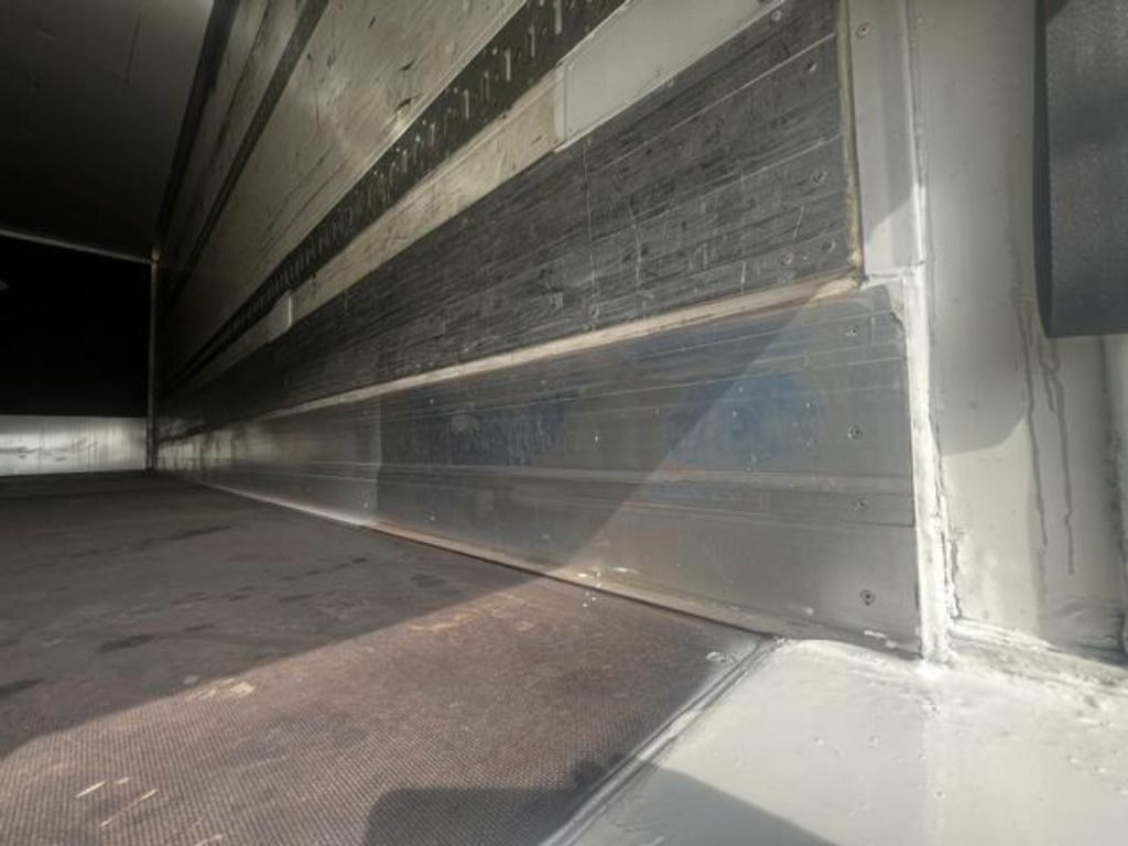 Caja cerrada Krone Heck Alu.- Rolltor: foto 8