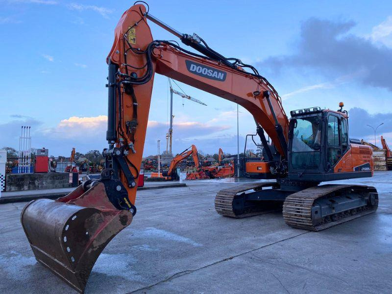 Doosan DX 225 LC - Excavadora de cadenas: foto 1 Doosan DX 225 LC - Excavadora de cadenas: foto 1
