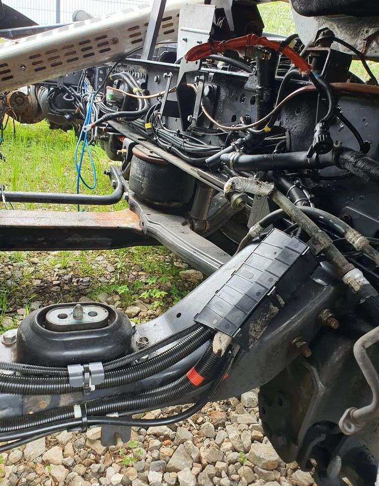 Kompletna przednia oś pneumatyczna przedni wózek z pojazdu Volvo FE z 2008 - Piezas de recambio para Camión: foto 2 Kompletna przednia oś pneumatyczna przedni wózek z pojazdu Volvo FE z 2008 - Piezas de recambio para Camión: foto 2