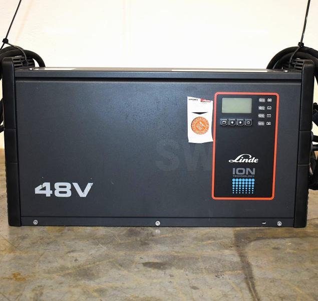 FRONIUS Linde Li-ION Charger 48V/185A - Acumulador: foto 3 FRONIUS Linde Li-ION Charger 48V/185A - Acumulador: foto 3