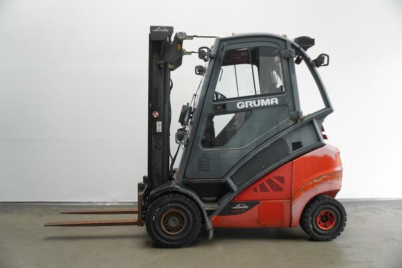 Linde H 25 T/600 EVO 393-02 - Carretilla elevadora de gas: foto 4 Linde H 25 T/600 EVO 393-02 - Carretilla elevadora de gas: foto 4