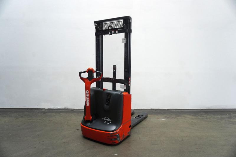 Linde L 12 1172 - Apilador: foto 1 Linde L 12 1172 - Apilador: foto 1