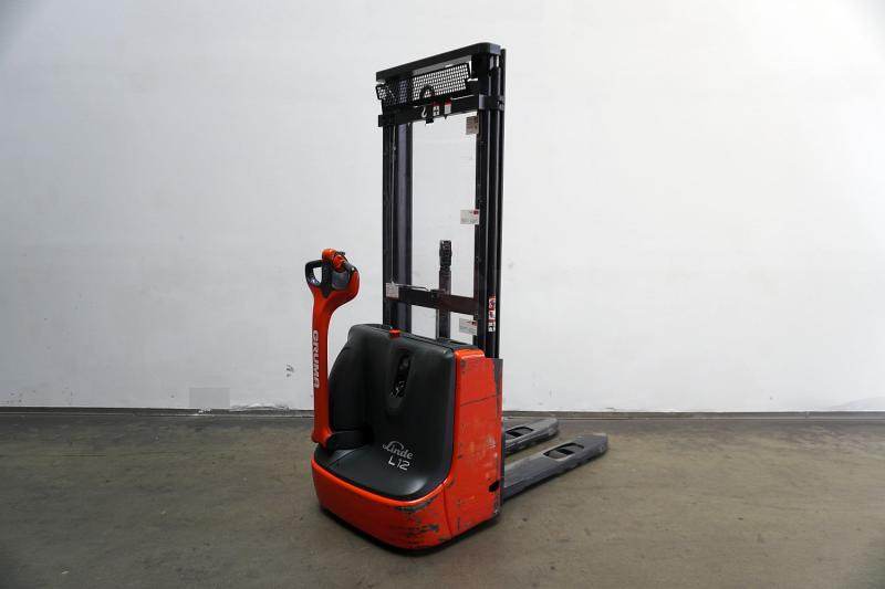 Linde L 12 1172 - Apilador: foto 1 Linde L 12 1172 - Apilador: foto 1