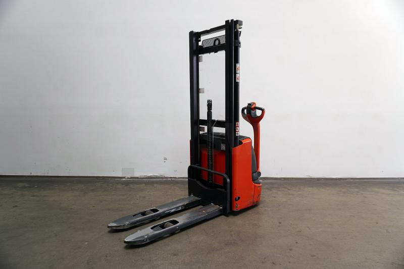 Linde L 12 1172 - Apilador: foto 2 Linde L 12 1172 - Apilador: foto 2