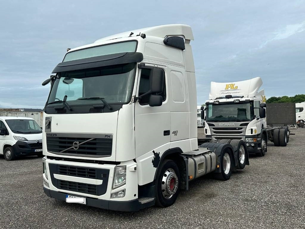 Volvo FH 6*2 serie 1178 - Cabeza tractora: foto 1 Volvo FH 6*2 serie 1178 - Cabeza tractora: foto 1