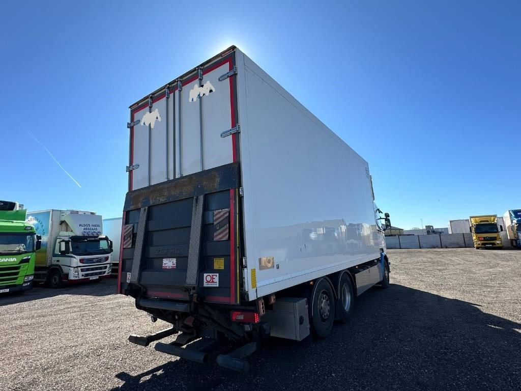 Scania R450LB6X2*4MNB serie 6441 - Camión frigorífico: foto 4 Scania R450LB6X2*4MNB serie 6441 - Camión frigorífico: foto 4