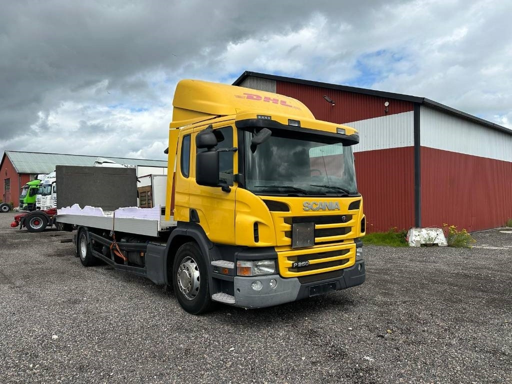 Scania SCANIA P250LB4X2MLB SERIE NR 05923 - Camión caja abierta: foto 2 Scania SCANIA P250LB4X2MLB SERIE NR 05923 - Camión caja abierta: foto 2