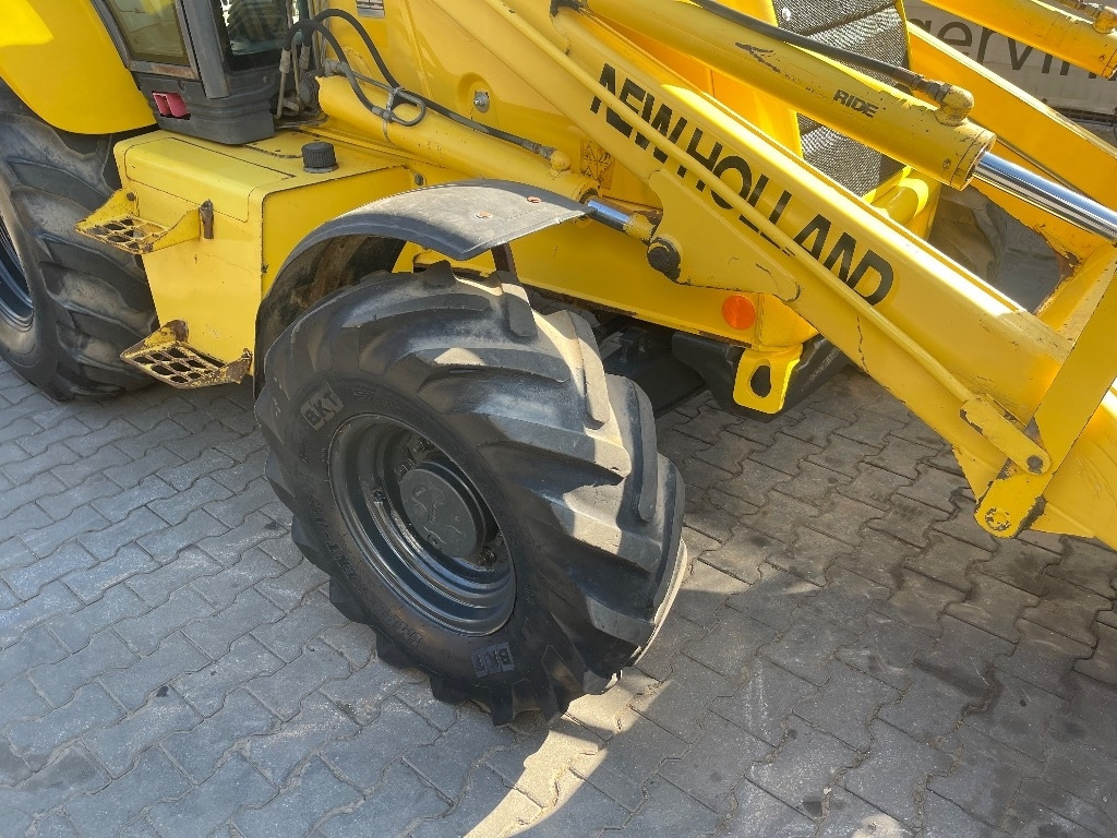 New Holland LB 110 - Retroexcavadora: foto 4 New Holland LB 110 - Retroexcavadora: foto 4
