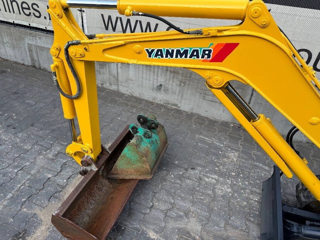 Yanmar B12 - Miniexcavadora: foto 4 Yanmar B12 - Miniexcavadora: foto 4