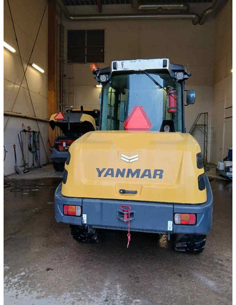 Yanmar V80-5 - Minicargadora: foto 4 Yanmar V80-5 - Minicargadora: foto 4