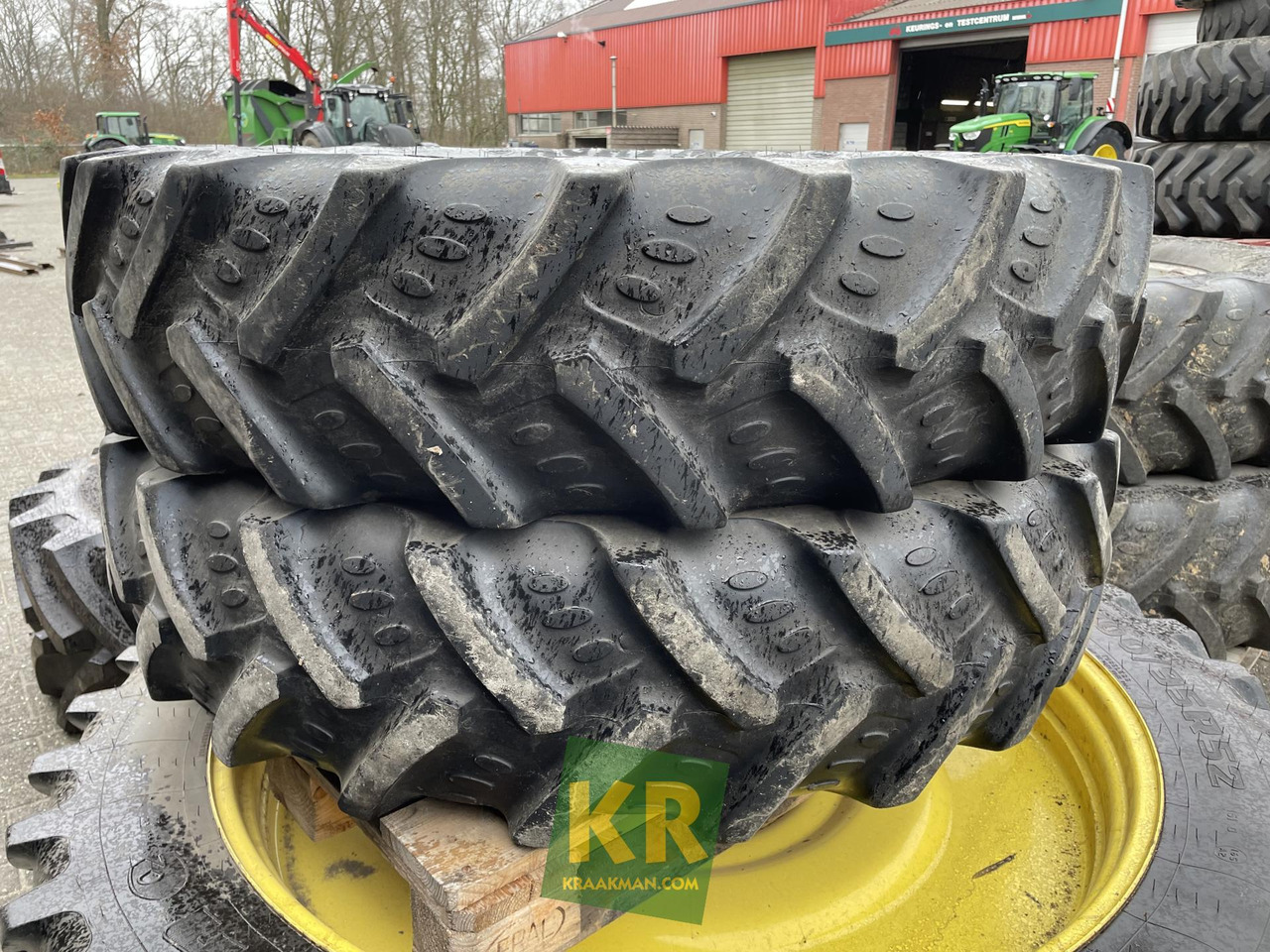 BKT BKT 320/85R36 op velg - Rueda completa para Maquinaria agrícola: foto 2 BKT BKT 320/85R36 op velg - Rueda completa para Maquinaria agrícola: foto 2