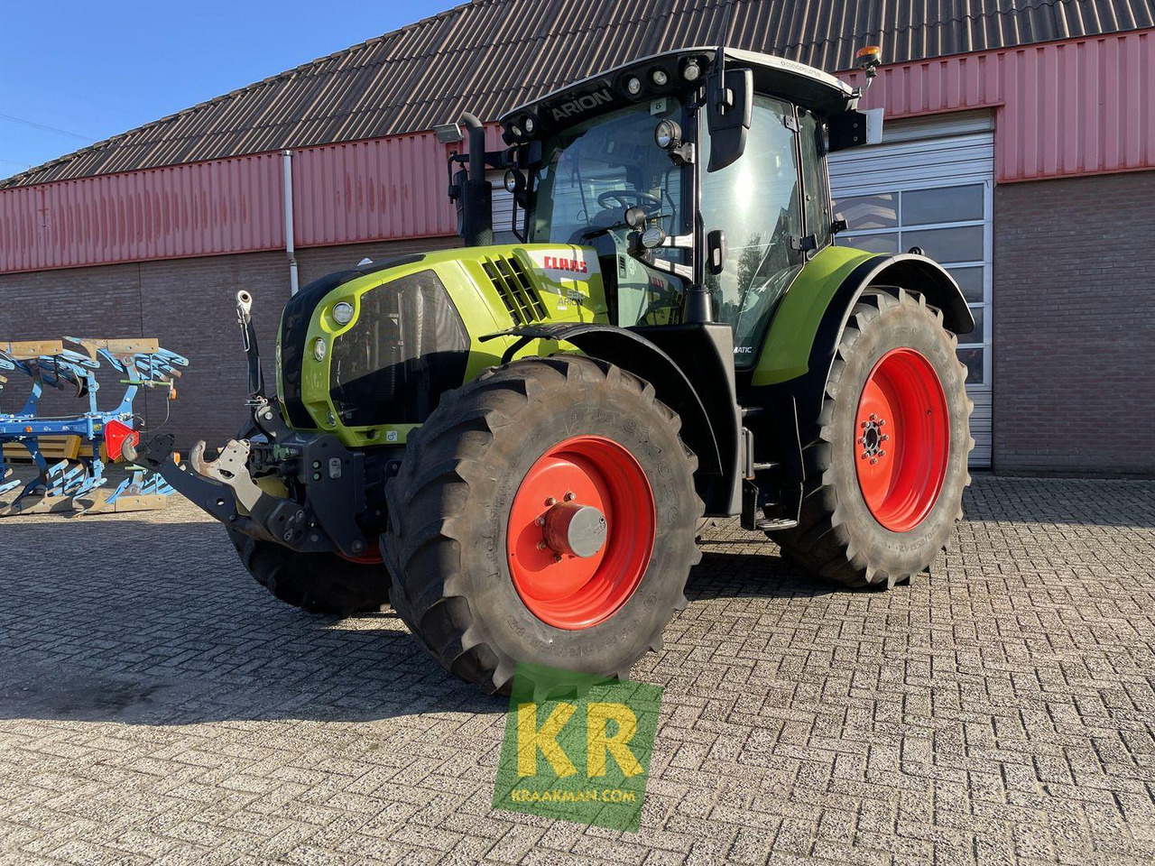Claas Arion 530 - Tractor: foto 1 Claas Arion 530 - Tractor: foto 1