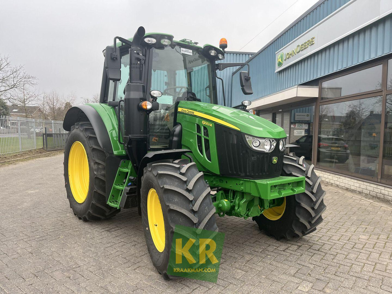 John Deere 6100M - Tractor: foto 1 John Deere 6100M - Tractor: foto 1
