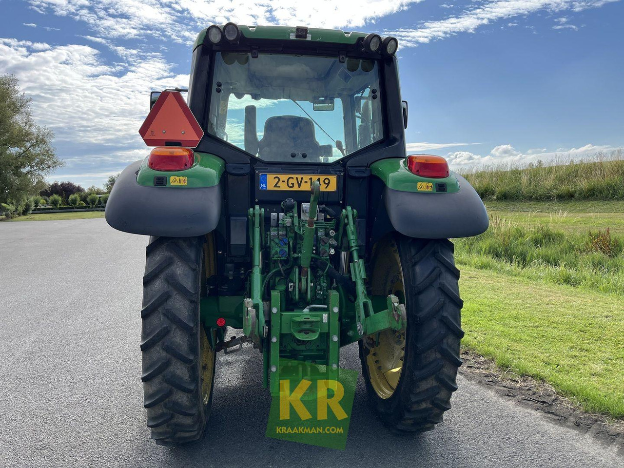 John Deere 6125M trekker - Tractor: foto 4 John Deere 6125M trekker - Tractor: foto 4