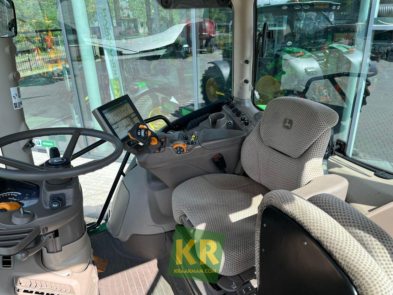 Tractor John Deere 6155R: foto 12