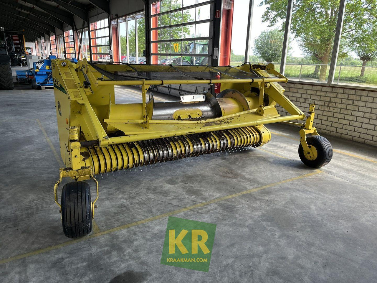 John Deere 630B - Accesorios para cosechadoras de forraje: foto 1 John Deere 630B - Accesorios para cosechadoras de forraje: foto 1