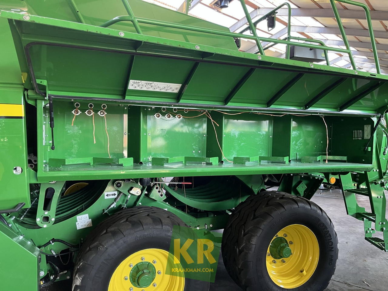 L624 John Deere  - Empacadora de pacas cuadradas: foto 3 L624 John Deere  - Empacadora de pacas cuadradas: foto 3