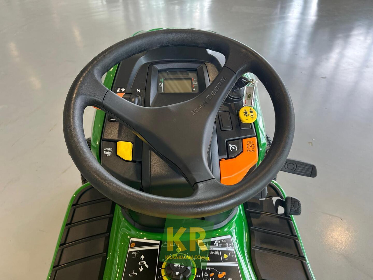 X380 John Deere  - Cortacésped: foto 1 X380 John Deere  - Cortacésped: foto 1
