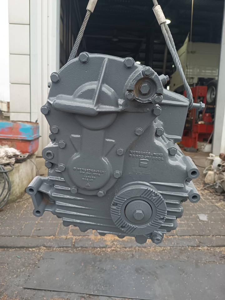 MERCEDES-BENZ SKRZYNIA ROZDZIELCZA REDUKTOR VG900 4x4 SK 1824 1827 - Reductor de giro: foto 2 MERCEDES-BENZ SKRZYNIA ROZDZIELCZA REDUKTOR VG900 4x4 SK 1824 1827 - Reductor de giro: foto 2