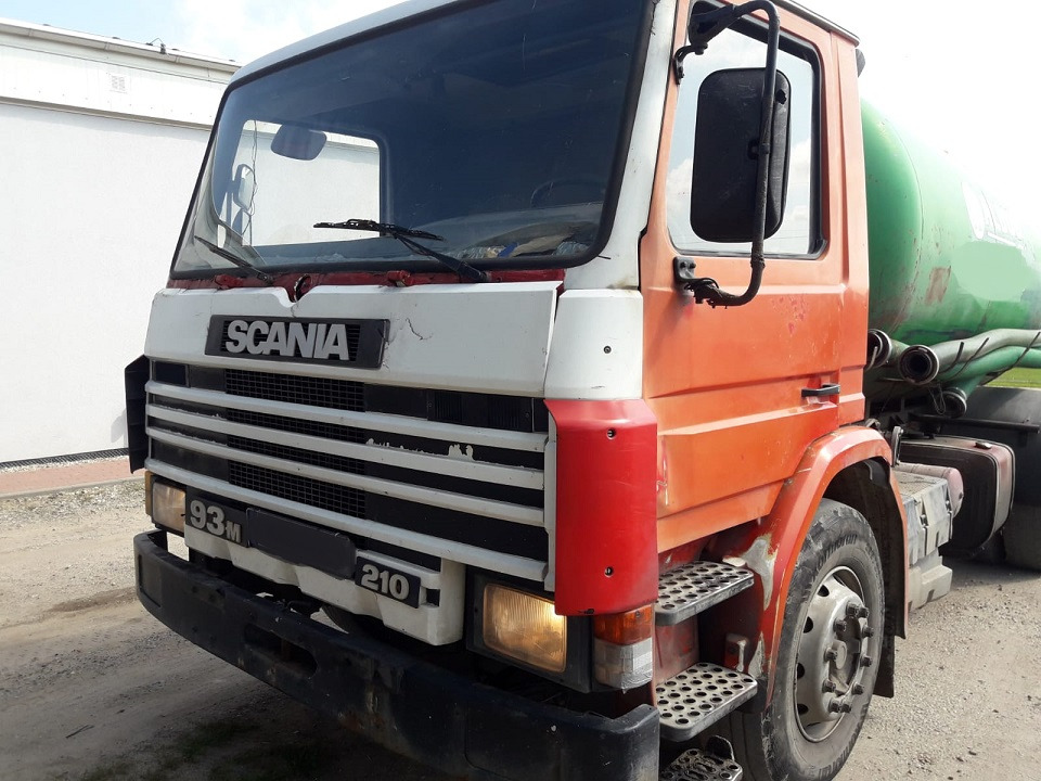 SCANIA 93 210 - Camión chasis: foto 1 SCANIA 93 210 - Camión chasis: foto 1